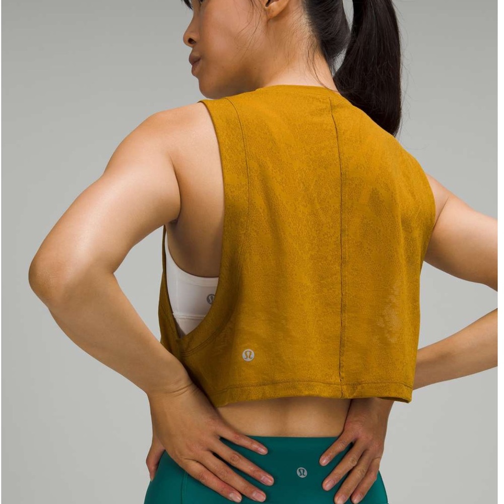 Lululemon All Yours Crop Tank Top Train
Gold Spice 8